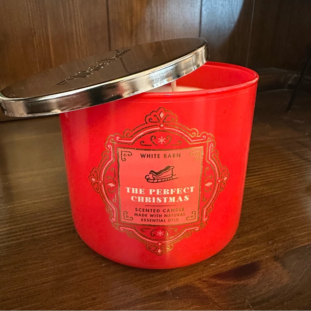 White Barn The Perfect Christmas 3-Wick Candle